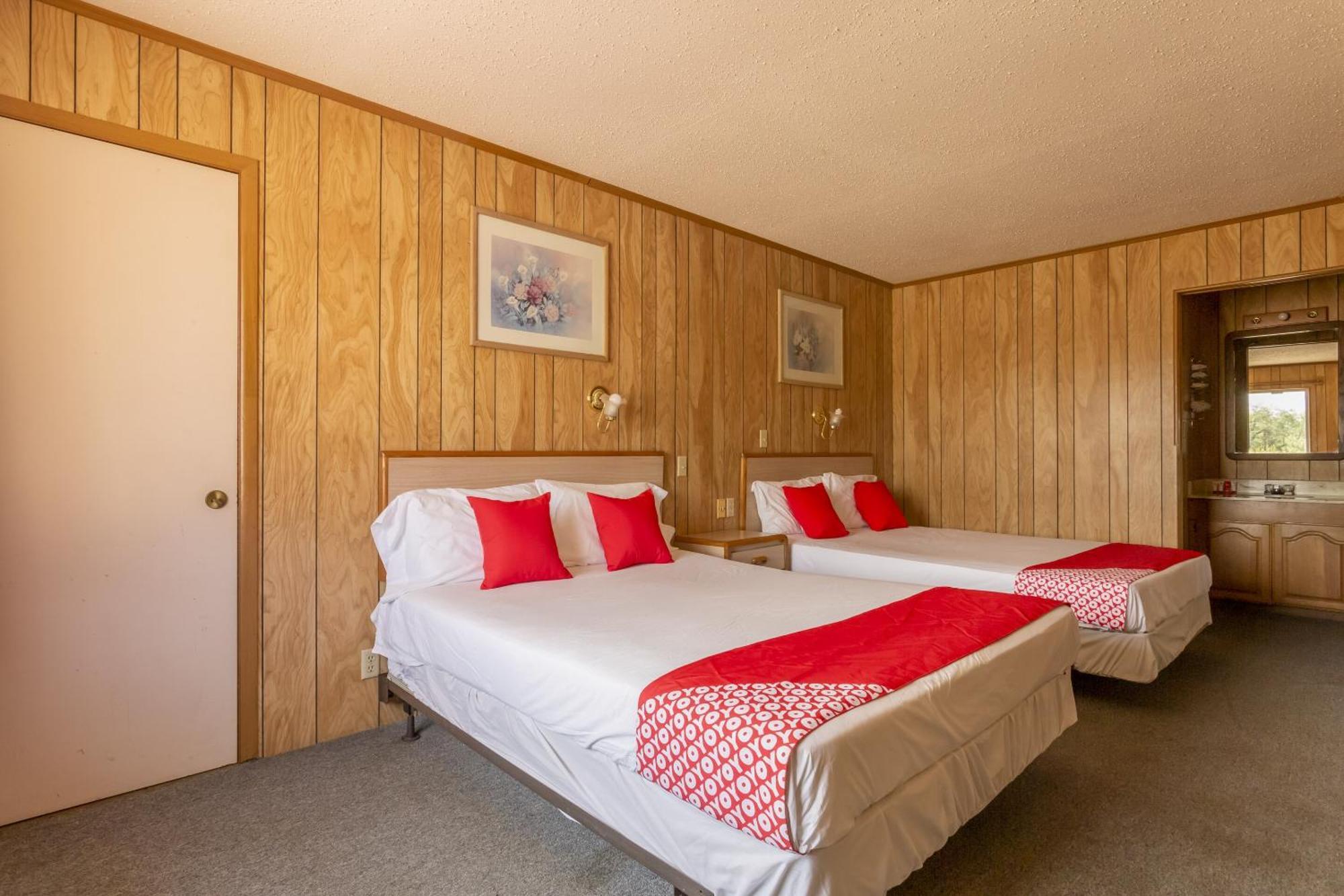 Oyo Hotel Breckenridge Tx Hubbard Creek Lake Exterior photo
